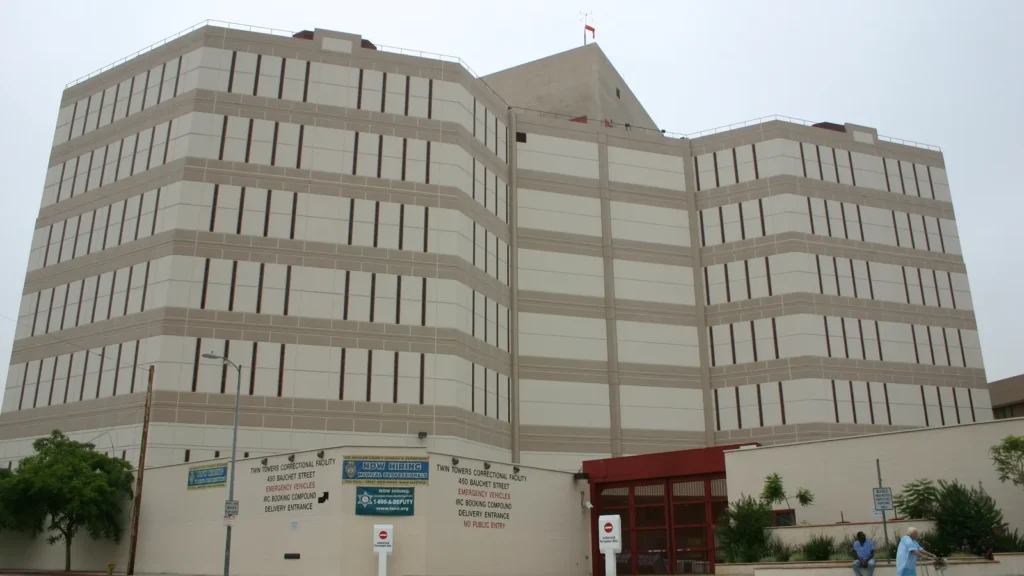 Twin Towers Correctional Facility, Los Angeles